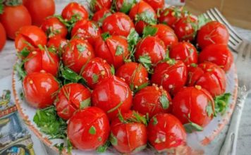 Greitai marinuoti pomidorai
