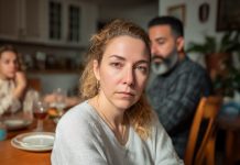 Mano vyro giminaičiai buvo įsitikinę, kad nieko nesuprantu, kol vieną dieną per šeimyninę vakarienę nepradėjau kalbėti jų kalba…