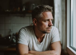 Aš pareikalavau atlikti tėvystės testą. Rezultatas sugriaudino mano šeimą — bet tikroji tiesa pasirodė kur kas baisesnė…