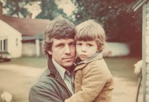 Kai man buvo 18 metų, mano tikrasis tėvas išvarė mane iš namų. Po daugelio metų mano sūnus pasibeldė į jo duris — ir padarė tai, ko aš visiškai nesitikėjau