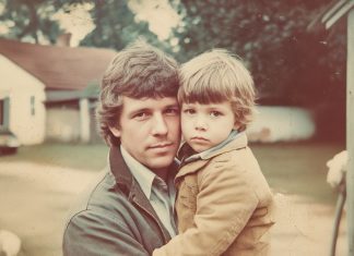 Kai man buvo 18 metų, mano tikrasis tėvas išvarė mane iš namų. Po daugelio metų mano sūnus pasibeldė į jo duris — ir padarė tai, ko aš visiškai nesitikėjau