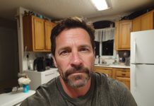 Po aštuonių dienų po mano žmonos laidotuvių iš jos sąskaitos buvo nurašyti pinigai už automobilio nuomą. Ir tai, ką sužinojau vėliau, apvertė viską…