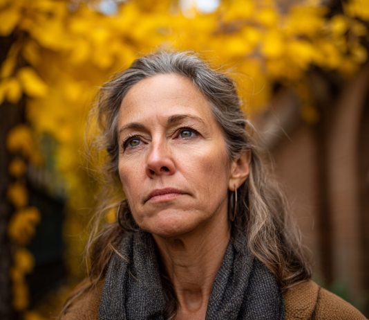 Po to, kai netekome mamos, buvau įsitikinusi, kad paveldas bus padalytas po lygiai. Kol notaras neatplėšė antrojo voko ir neperskaitė pirmosios eilutės…