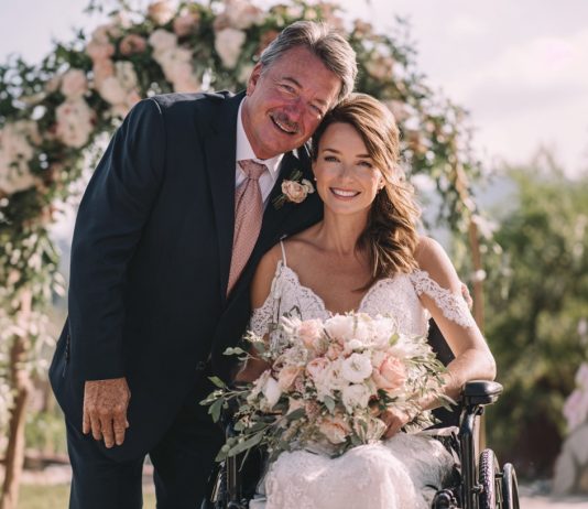 Aš įsivaikinau mažą mergaitę vežimėlyje. O po 23 metų, per jos vestuves, prie manęs priėjo nepažįstama moteris ir pasakė: “Jūs net neįsivaizduojate, ką ji nuo jūsų slepia”…