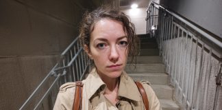 Sekmadienio rytą išgirdau durų skambutį ir ant slenksčio stovėjo moteris. Rami, surinkta, tarsi jau iš anksto pasirengusi šiam pokalbiui. Ir iš karto tarė: «Atsiprašau… turiu jums kai ką pasakyti apie jūsų vyrą»…