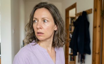 Sūnus paprašė manęs niekam nesakyti, kad jis grįžo į miestą — po savaitės į mano duris pasibeldė nepažįstami žmonės ir ėmė jo klausinėti