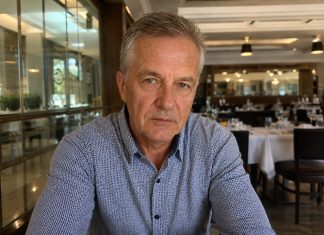 Vienas gyvenau tiek metų, kad maniau, jog taip ir turi būti. Kol sutikau ją. Ir supratau, kad baimė ne dingo — ji tiesiog laukė