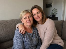 Kai po sesers mirties priglaudžiau jos dukrą, giminės šnibždėjosi: „svetimas kraujas savo parodys.” Po dvidešimt metų, kai vyras išvarė mane iš namų, jis pasirodė — bet visai kitaip, nei jie tikėjosi…