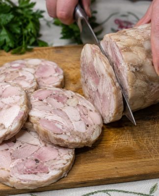 Naminis vištienos vyniotinis butelyje, vietoj pirktinio kumpio