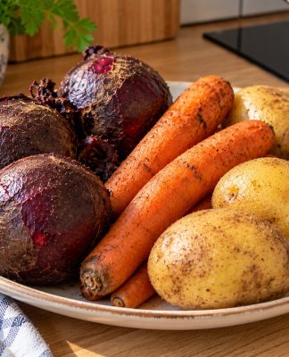 Draugė išmokė mane kitaip ruošti daržoves salotoms – nuo tada burokėlių, morkų ir bulvių puode nebeverdu